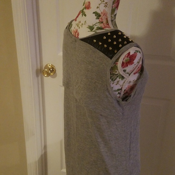 Forever 21 Tops - Top